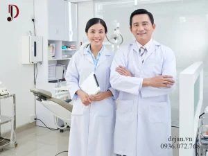 Đồng phục y tế chất liệu co giãn nhẹ – dễ di chuyển