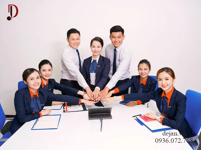 Vest đồng phục ngân hàng Sacombank.