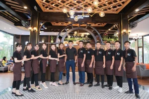 May đồng phục giá rẻ, chất lượng cao: Chọn xưởng lớn hay nhỏ?