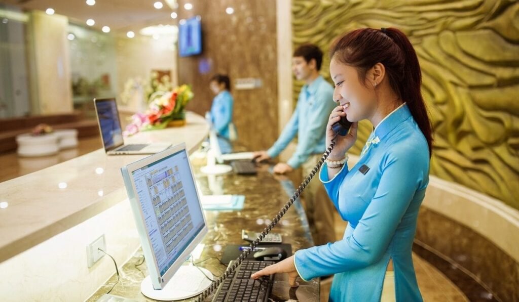 Bí quyết chọn đồng phục công sở phù hợp với từng ngành nghề