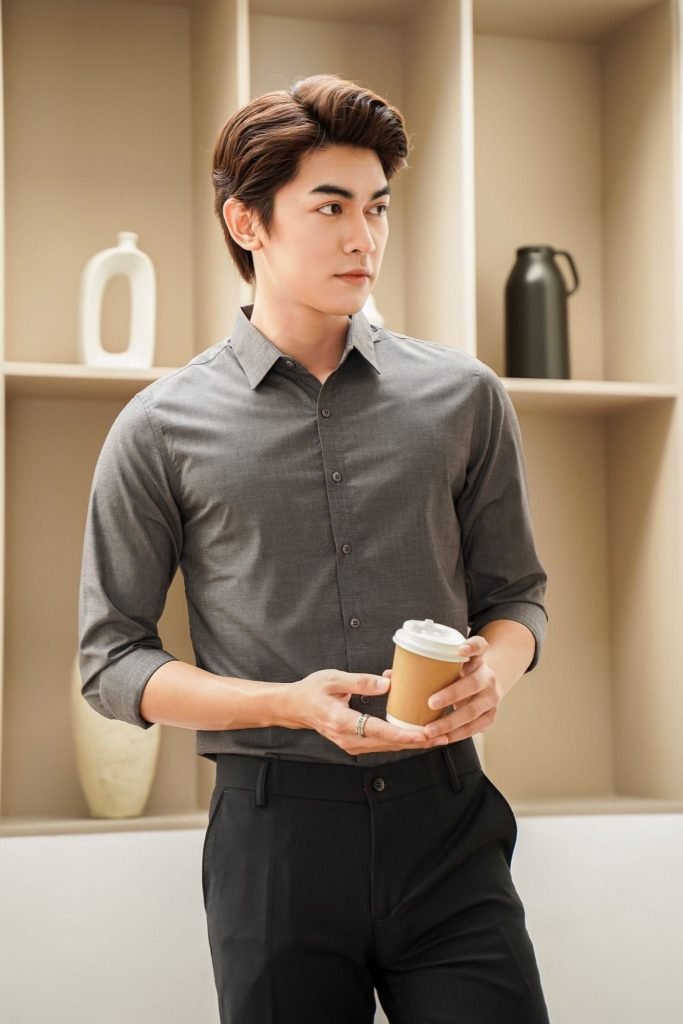 Đồng phục áo sơ mi nam TPHCM: Mẫu đẹp & bền cho dân văn phòng