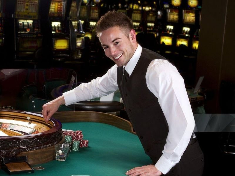 Đồng phục casino TPHCM: Lịch lãm, chuyên nghiệp 2 Đồng phục casino TPHCM Lịch lãm, chuyên nghiệp