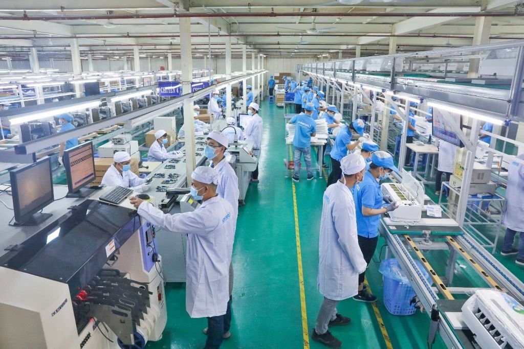 Đồng phục công nhân TPHCM Mẫu mới & chất liệu bền bỉ