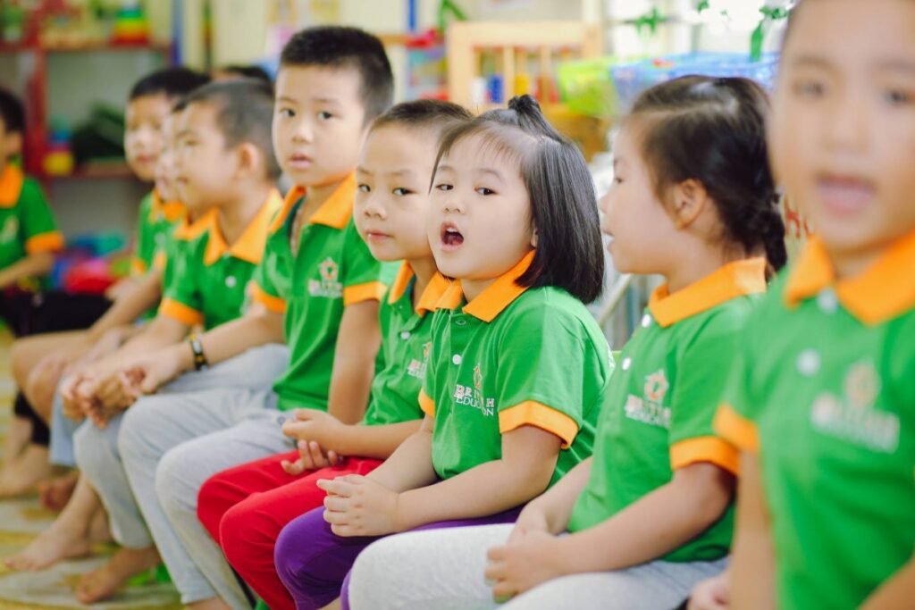 Đồng phục học sinh mầm non TPHCM Thiết kế dễ thương, thoải mái
