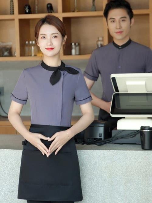 Đồng phục quán cafe TPHCM – Mẫu hiện đại, hợp xu hướng 2025