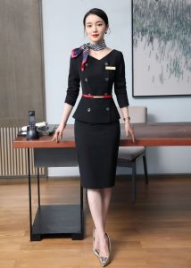 Tại sao form đồng phục quan trọng hơn logo