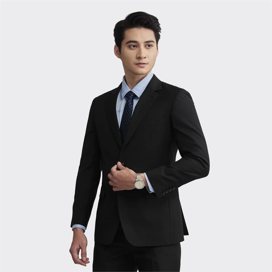 Cách chọn vest đồng phục công sở phù hợp với từng dáng người 4 Cách chọn vest đồng phục công sở phù hợp với từng dáng người