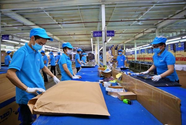 Đồng phục công nhân nhà máy: Chọn vải, form, và màu sao cho thoáng – bền – dễ giặt? 3 Đồng phục công nhân nhà máy Chọn vải, form, và màu sao cho thoáng – bền – dễ giặt