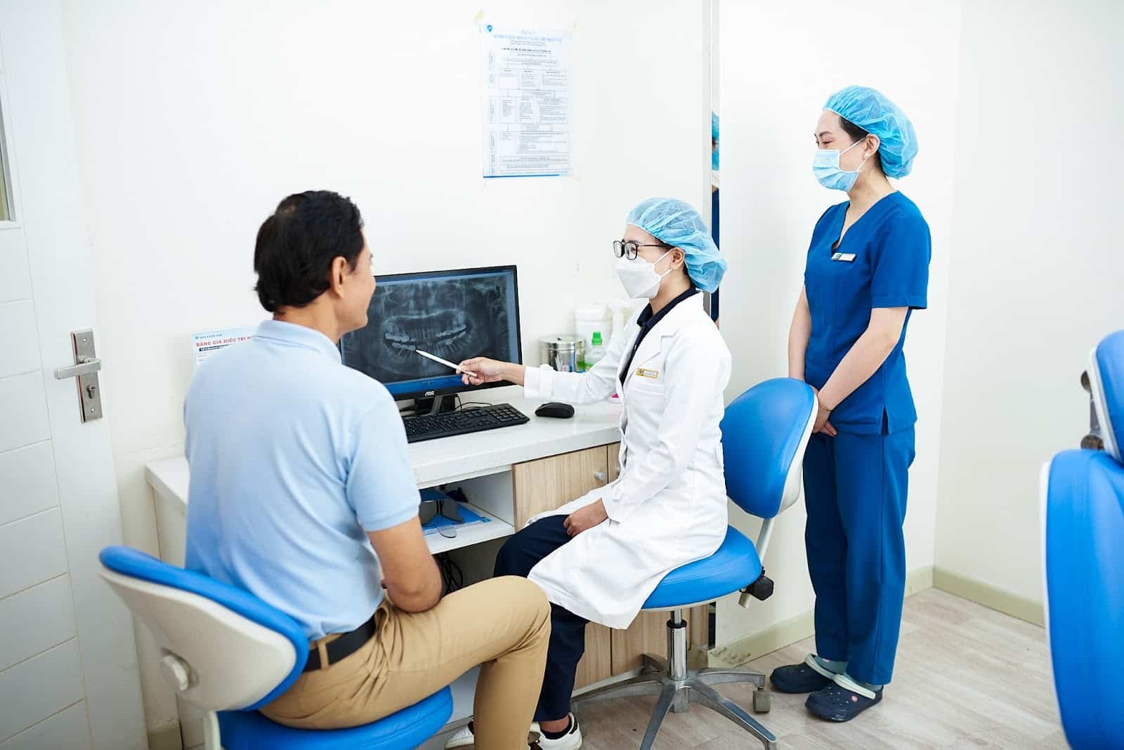 May đồng phục nha khoa cao cấp: từ bác sĩ đến lễ tân