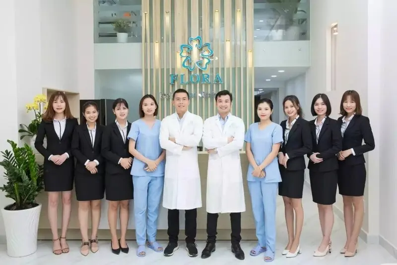 May đồng phục nha khoa cao cấp: từ bác sĩ đến lễ tân