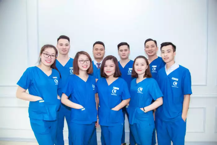 May đồng phục phòng khám nha khoa đẹp, chỉn chu, dễ nhận diện