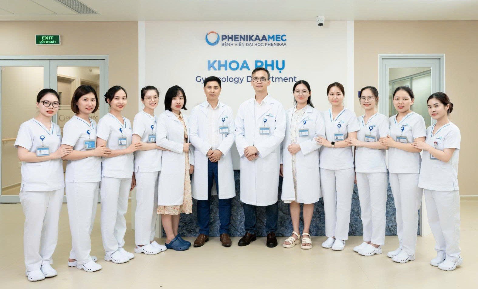 May đồng phục phòng khám phụ khoa lịch sự, kín đáo, chuyên nghiệp 4 May đồng phục phòng khám phụ khoa lịch sự, kín đáo, chuyên nghiệp