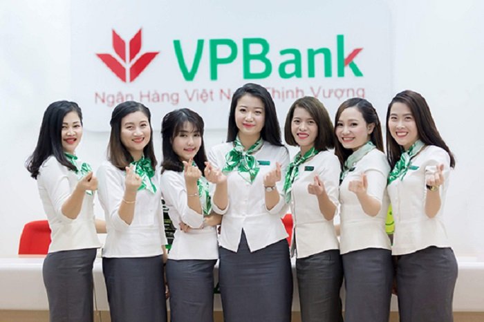 Áo sơ mi đồng phục ngân hàng - thể hiện sự chuyên nghiệp