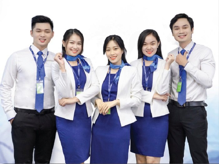 Áo sơ mi đồng phục ngân hàng - thể hiện sự chuyên nghiệp