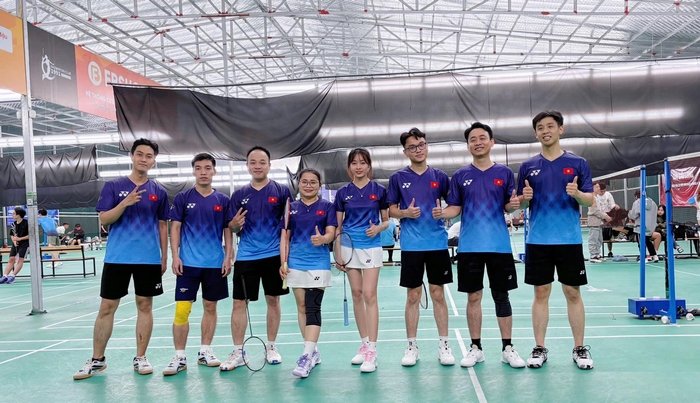 Hướng dẫn chọn màu đồng phục công sở theo nhận diện thương hiệu 3 Bạn muốn đặt may đồng phục thể thao TP.HCM