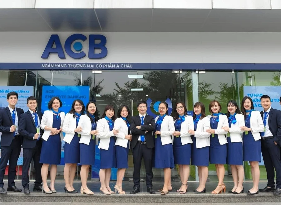 Đồng phục giao dịch viên và nhân viên tín dụng ngân hàng