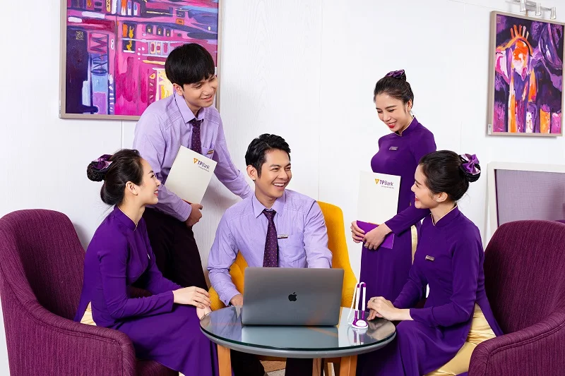 Đồng phục giao dịch viên và nhân viên tín dụng ngân hàng
