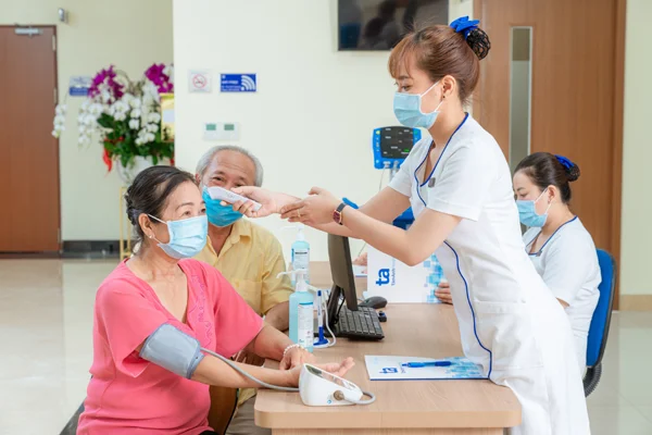 Đồng phục phòng khám đa khoa tư nhân