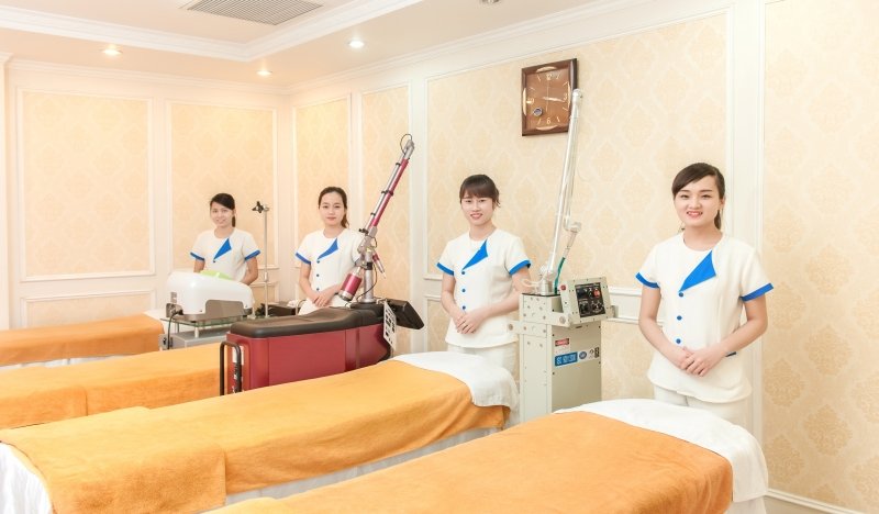 Đồng phục thẩm mỹ viện tại TP.HCM 5 tiêu chí chọn DeJan